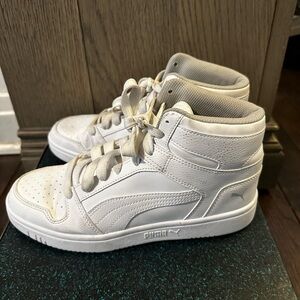 Puma Kids Rebound Layup Synthetic Leather Sneakers (Big Kid) Size 6.5 White